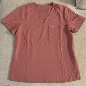 Figs Catarina One Pocket Top - Mauve